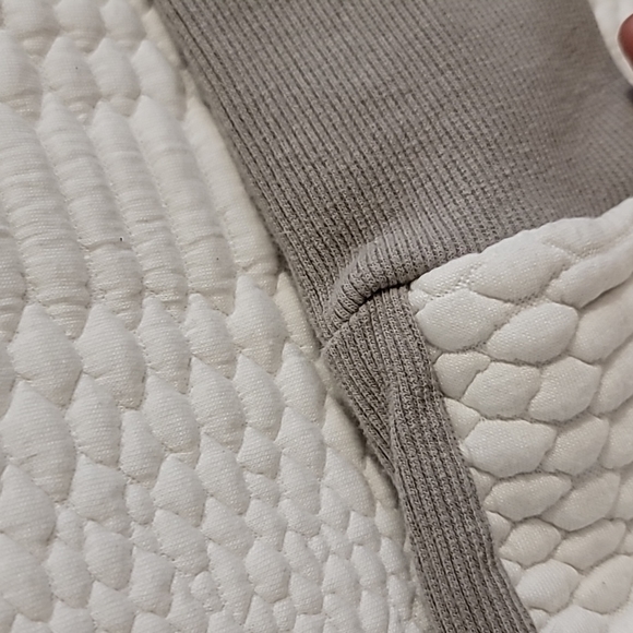 Sweatshirt - Picture 3 of 4